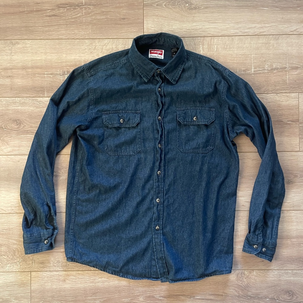 Men’s Wrangler Longsleeve Button Up Navy Blue Size Medium